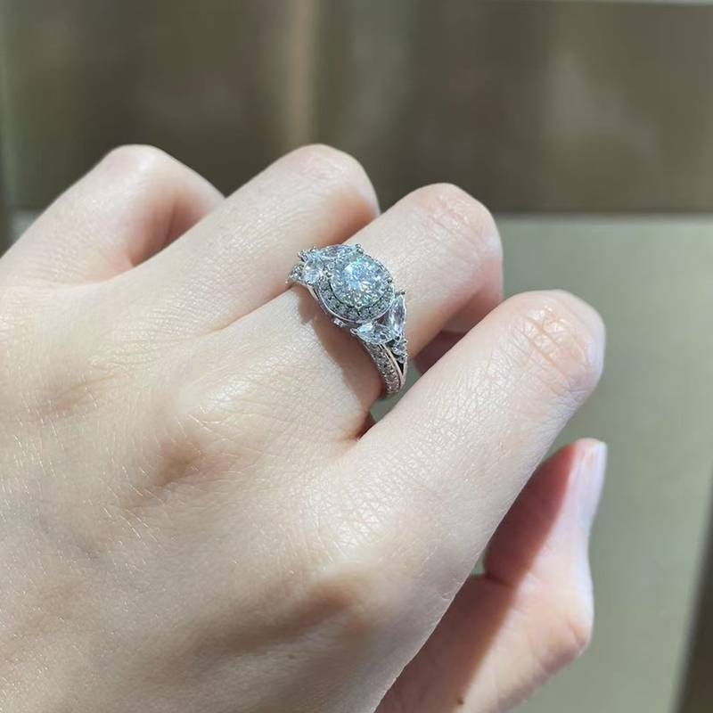 Luxury Full Diamond Round Bag Women's Ring S925 Silver Plated Platinum Customized Selection Main Stone Moissanite Diamond 1.0ct/Secondary Stone High Carbon Diamond